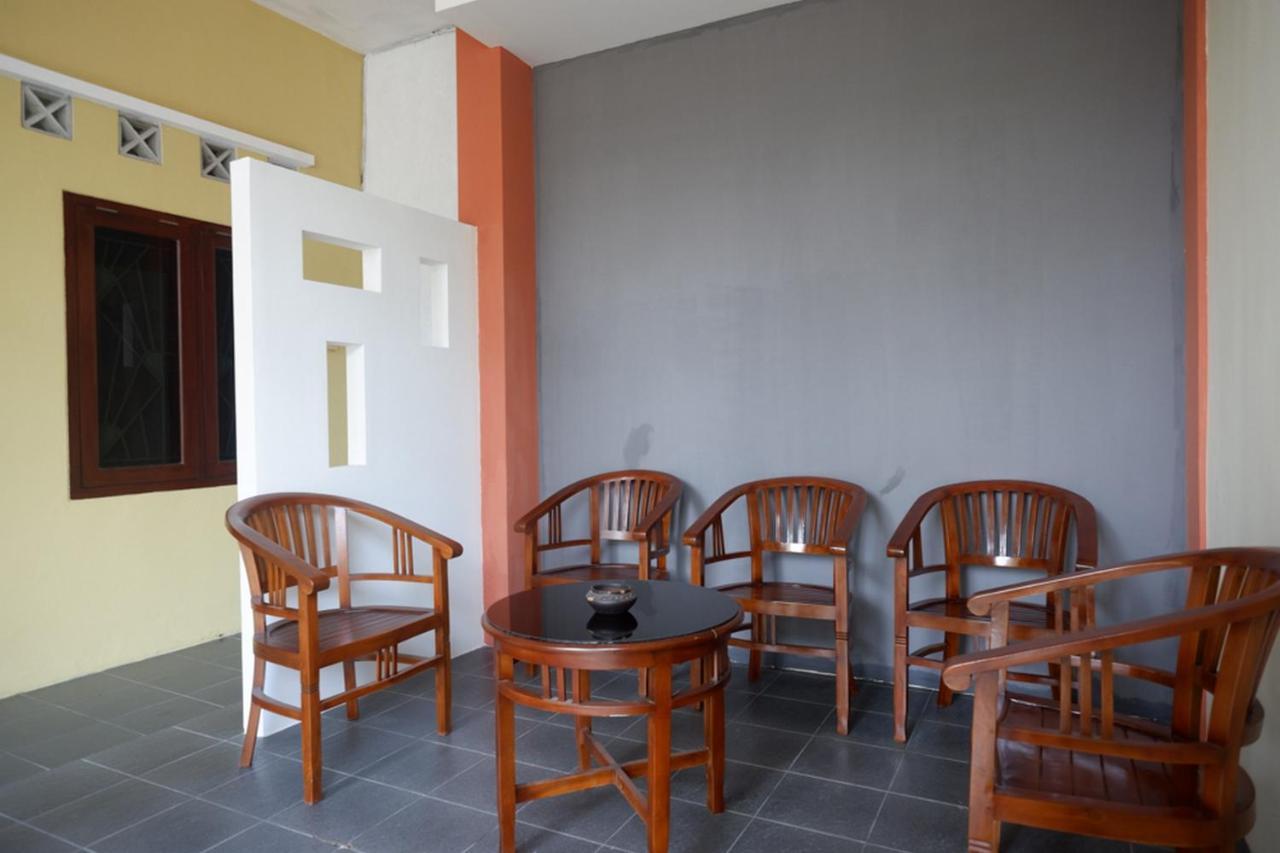 Hotel Reddoorz Syariah Near Exit Tol Krapyak Semarang Exterior foto